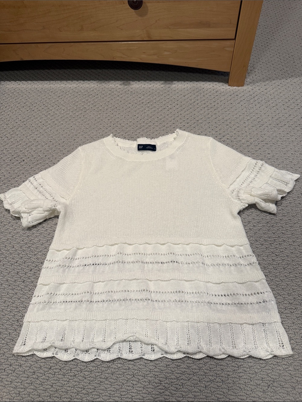 GAP White Short Sleeve Knit Top - Picture 1 of 3